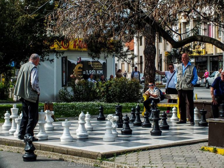 Sve više penzionera ponovo radi: U Srpskoj zaposleno gotovo 10.000 ljudi u trećoj dobi, među njima i Banjalučanin