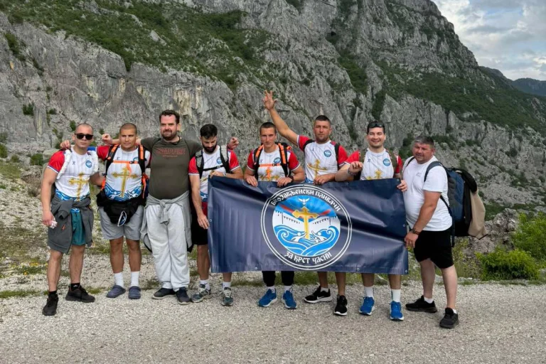 “Bogojavljenski plivači” David i Ivan pješačili do Ostroga za pomoć Slobodanu Kesiću