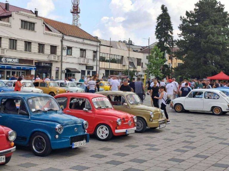 Jugonostalgija na točkovima: „Fiće“ iz cijelog regiona stigle u Bijeljinu